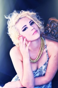 Rykka_Sitting_Photo-Credit_Ivan Ponce