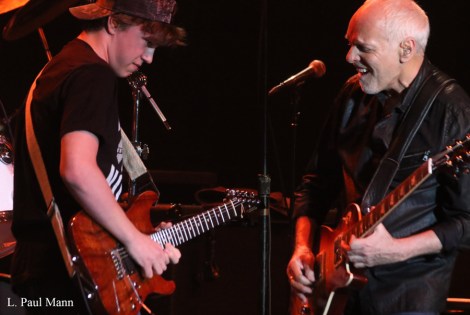 Peter-Frampton-Rocks-Fifth-Annual-Notes-For-Notes-Concert