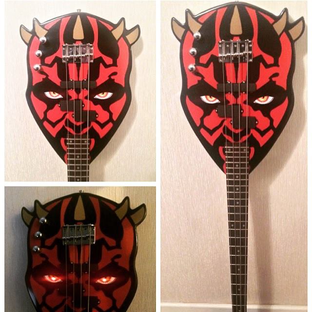 Doni Custom Guitars Sith Bass. Star Wars