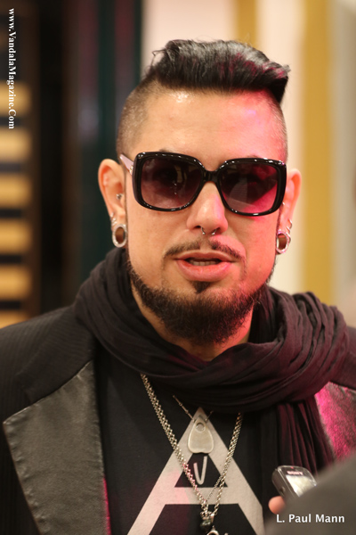 Rhondas Kiss December 2015 Vandala Photo Credit L. Paul Mann