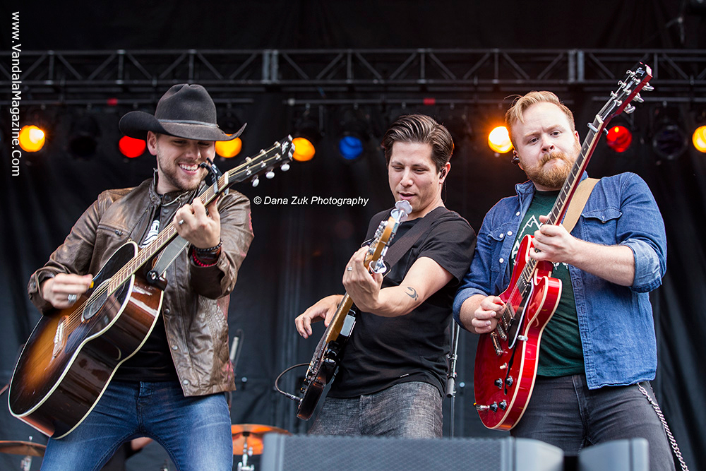 Brett Kissel Fire Aid Fort Mcmurray