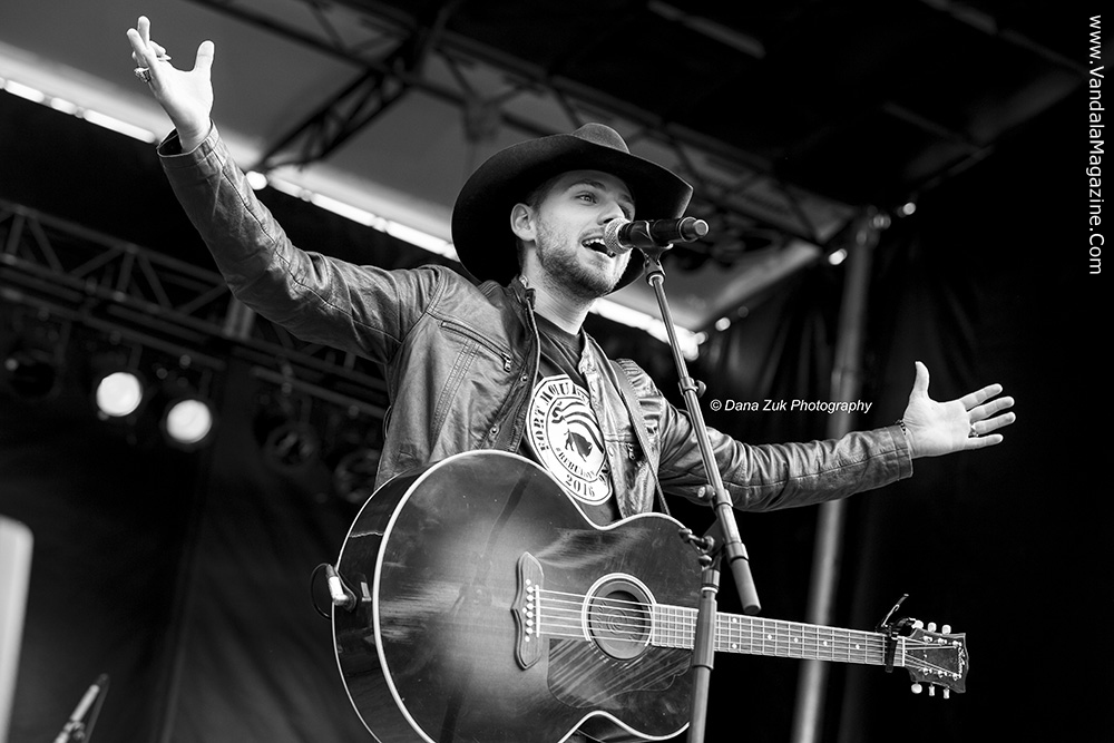 Brett Kissel Fire Aid Fort Mcmurray