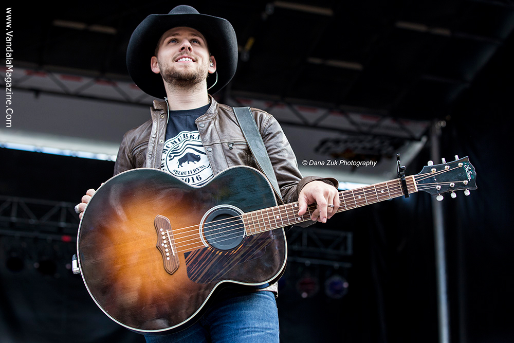 Brett Kissel Fire Aid Fort Mcmurray