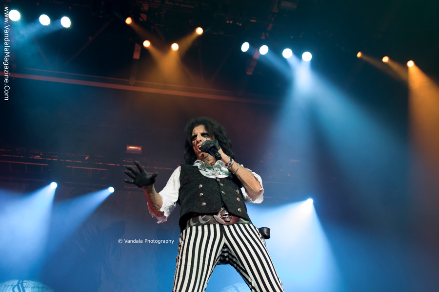 Spend the Night With Alice Cooper